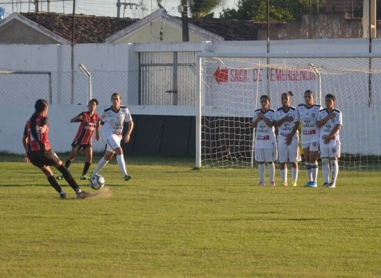 futebol feminino 2.1.jpg